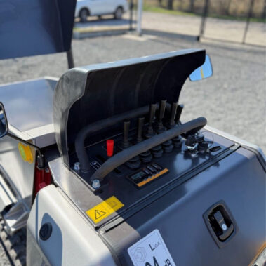 Minidumper Steuerung Joystick Bedienelemente Detailaufnahme