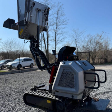 Raupendumper Minidumper Frontansicht mit Schaufel und Kettenlaufwerk