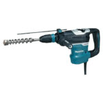 Makita AVT Abbruchhammer mit eingesetztem Spitzmeißel für Beton- und Mauerwerksarbeiten.